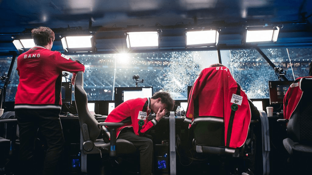 SKT winning worlds 2015