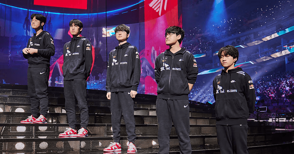 T1 with their strongest team